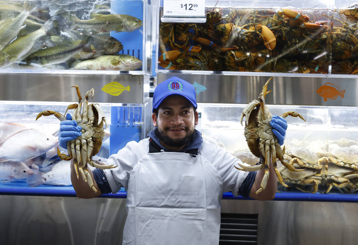 ‘I’m so excited’: New Asian grocery store near Summerlin draws shoppers