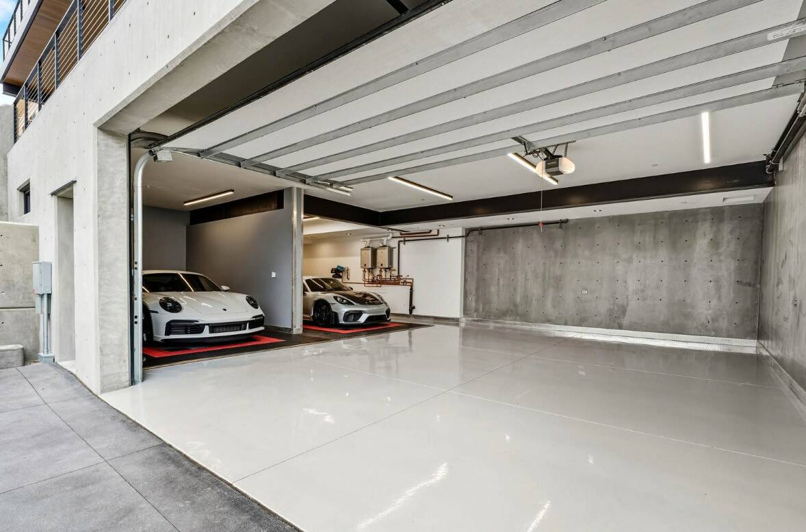 Located in MacDonald Highlands at 1707 Tangiers Dr., this 6,926 square foot, five bed and eight ...