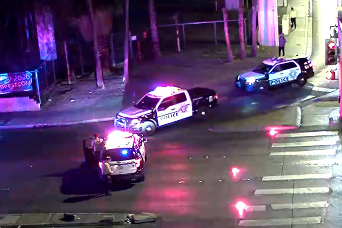 Pedestrian struck, killed in central Las Vegas Valley crash