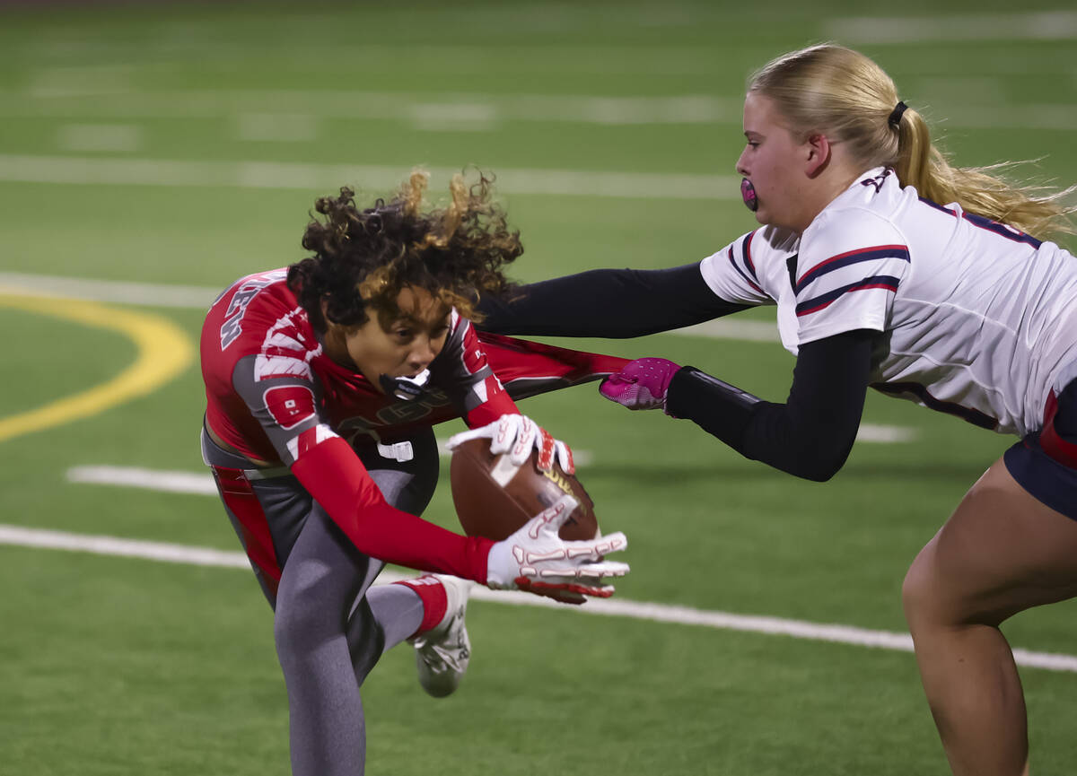 Arbor View’s Elyce Phillinganes (8) tries to get around Coronado’s Gavynn Taylor ...