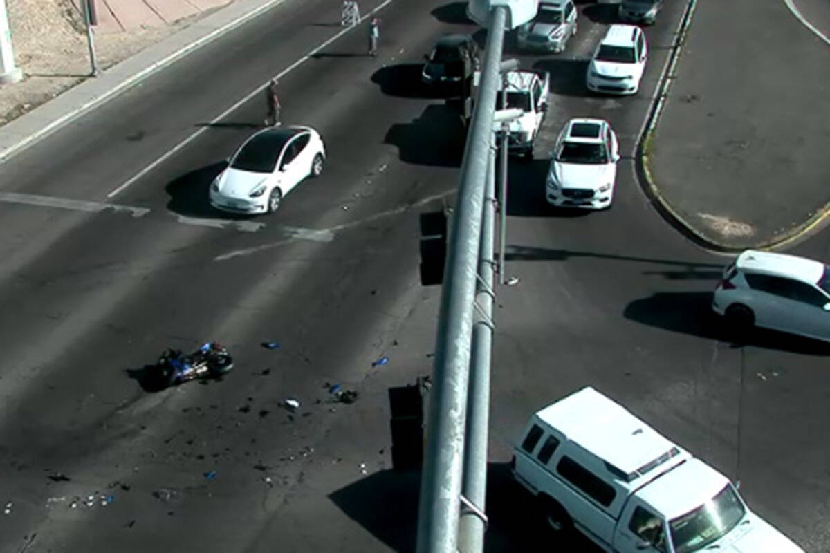 Fatal motorcycle crash closes highway in southeast Las Vegas