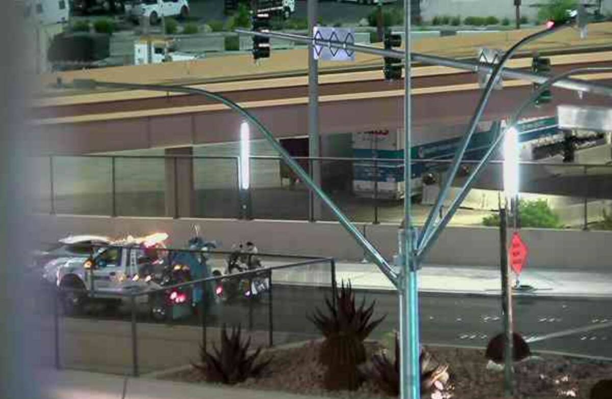 Crash shuts down major road near Las Vegas Strip | Local Las Vegas | Local