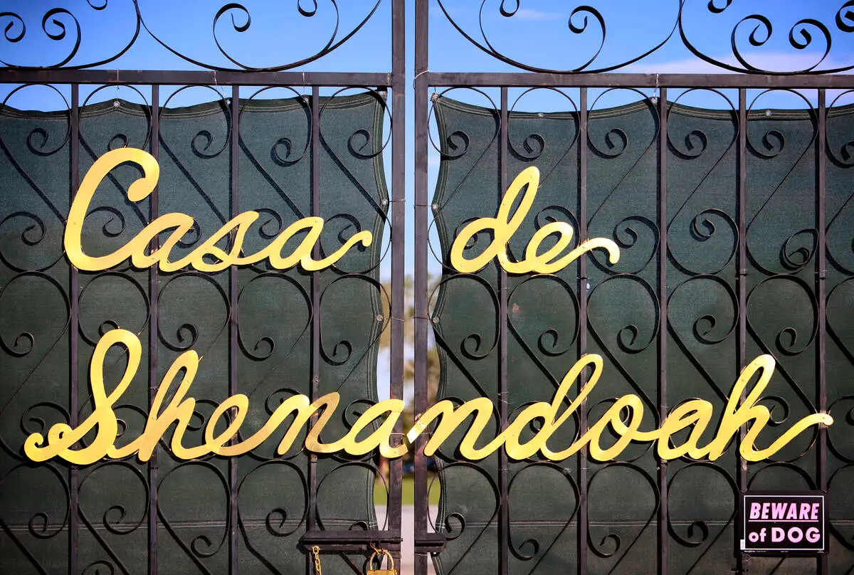 A gate at the entrance to Wayne Newton's former estate in Las Vegas, once called Casa de Shenandoah, where Blue Heron has proposed a 77-lot gated community