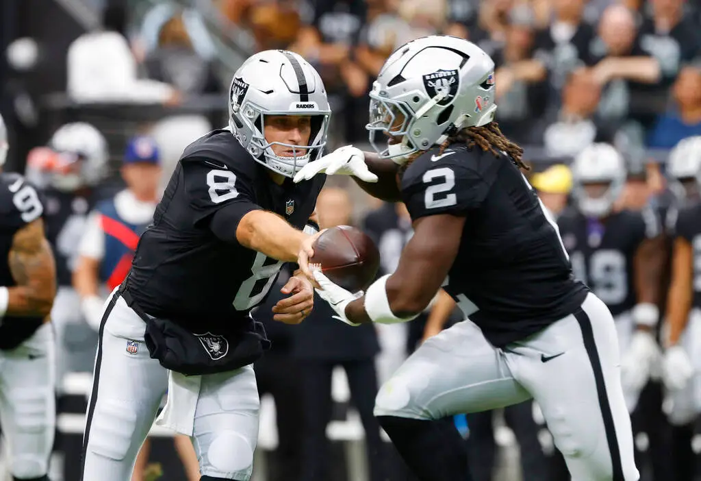 NFL betting: Cousins, Lawrence were not as impressive as they seemed