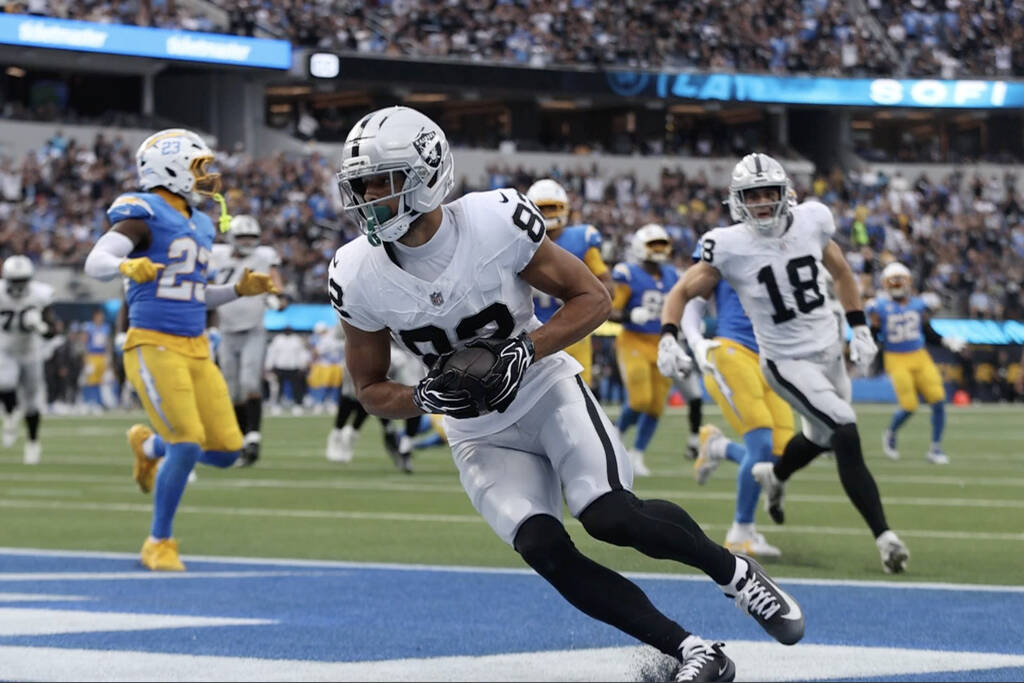 Stock up, stock down after Week 2 victory for Raiders