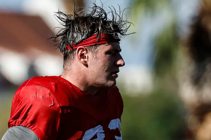 UNLV linebacker earns honor for play in blowout of Akron